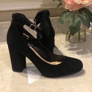 Nine West Black suede Heels